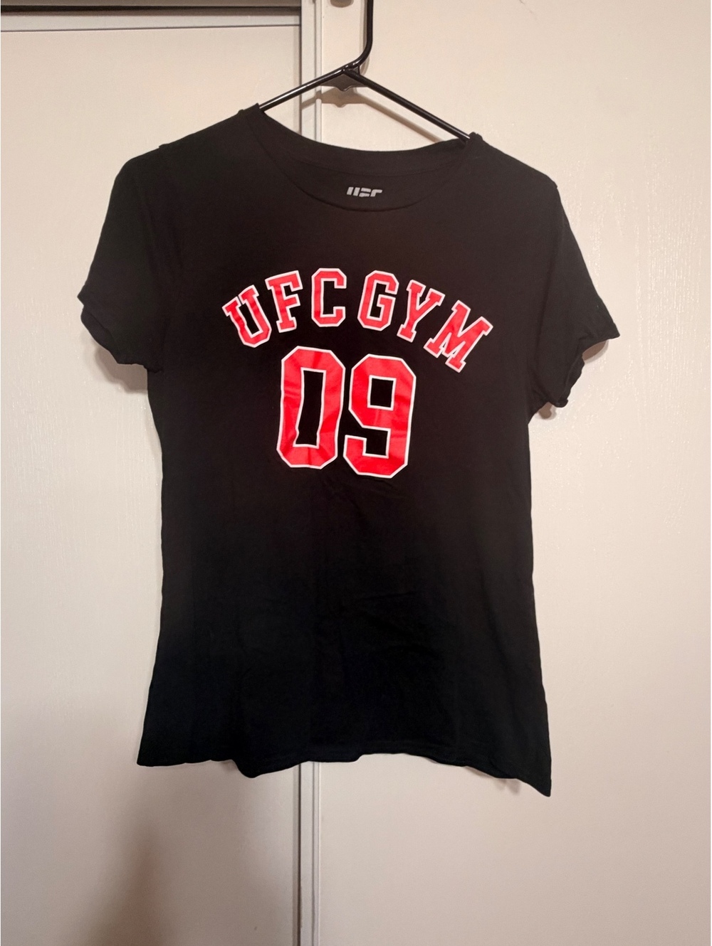 UFC Gym Women’s Black Graphic T-Shirt Size Small 09 Short Sleeve